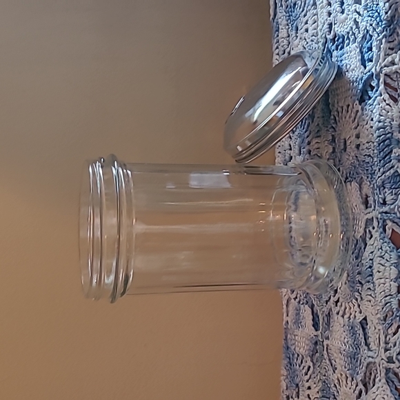 Diner Style Sugar Shaker - Picture 5 of 5